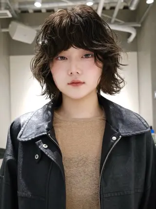 ミディアム レディース／メンズ パーマ特化／内山遥斗のヘアスタイル