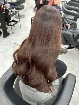 ロング カラー 浪岡 咲花のヘアスタイル