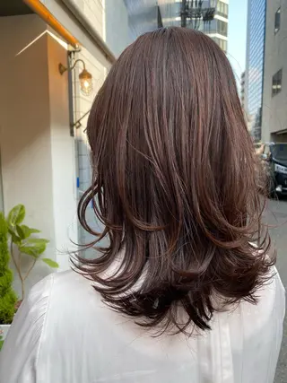 セミロング カラー 安永 涼のヘアスタイル