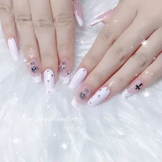ネイル HAPPINAS🎀  れん🖤痛ネイルのネイルデザイン