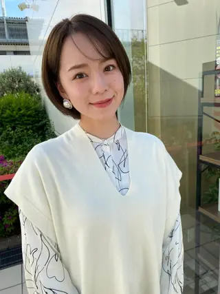 ショート カラー Lolonois梅田 スタッフのヘアスタイル