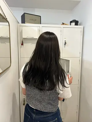 ロング 伊澤 紗弥のヘアスタイル