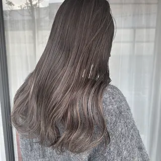 セミロング 峯 志帆のヘアスタイル