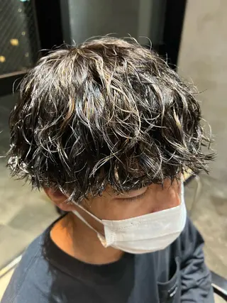 ショート パーマ メンズ 波巻きスパイラルパー マ/シャドウパーマ駿のヘアスタイル