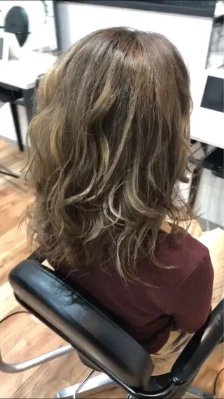 セミロング 太白区/白髪ぼかし ハイライト/千葉達人のヘアスタイル