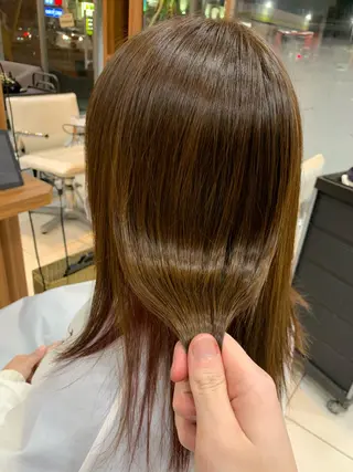 ミディアム カラー パーマ 白髪ぼかしハイライト 柳川拓哉のヘアスタイル
