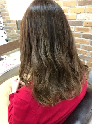 ロング カラー 似合わせ/代表 髪質改善/山田将大のヘアスタイル