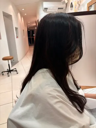 ロング 吉井 愛のヘアスタイル