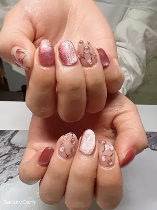 ネイル ガレンドウ 白澤 愛子のネイルデザイン