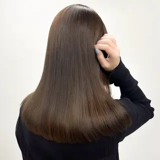 セミロング 𝐀𝐦𝐞𝐫𝐢 /透明感カラーのヘアスタイル