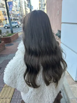 ロング カラー ナルミ ケイスケのヘアスタイル