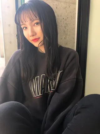 セミロング カラー moana surfriderのヘアスタイル