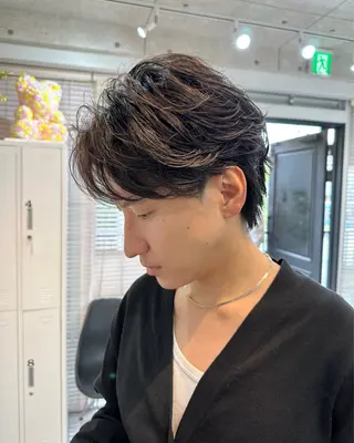 ショート パーマ メンズ ユウ🪄 パーマ指名No1のヘアスタイル