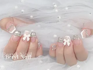 ミディアム Beryl Nail 新大久保のネイルデザイン