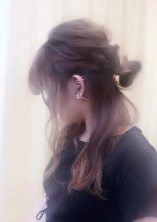 ロング カラー ヘアアレンジ ミドウチ アヤカのヘアスタイル