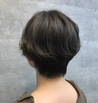 ショート カラー 今野 美栄のヘアスタイル