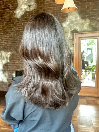 セミロング カラー 韓国レイヤー✨ yasuko銀座のヘアスタイル