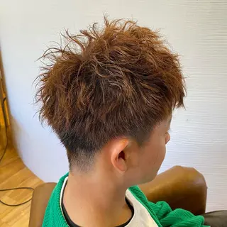 パーマ メンズ 酸性ストレート/ブリ ーチなしWカラー河本のヘアスタイル