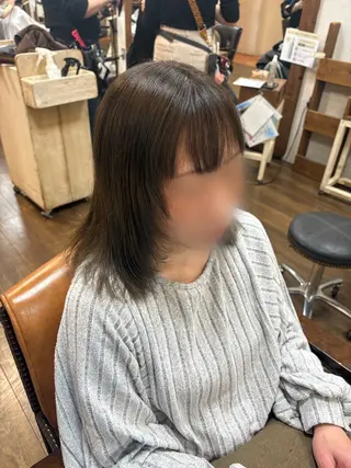 ミディアム カラー 元山 透明感艶カラー 🌻レイヤーカットのヘアスタイル