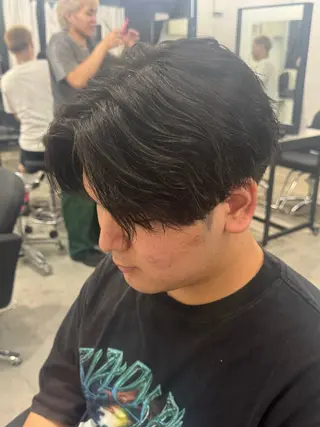 パーマ メンズ 岩佐 柚太のヘアスタイル