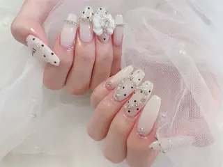 ネイル ネイルサロンエクラ 🫧Shizukaのネイルデザイン