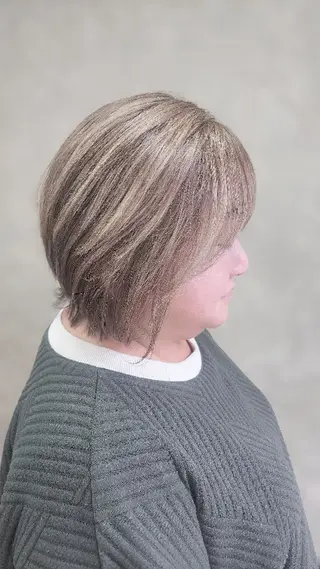 ショート カラー 柏 康孝のヘアスタイル