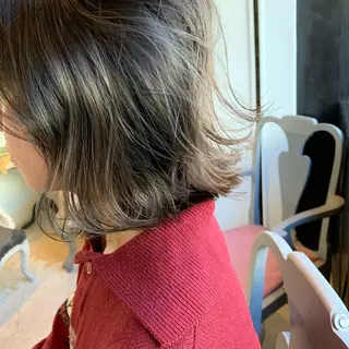 ミディアム カラー SAKINO. ベージュカラーのヘアスタイル