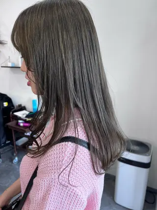 ロング カラー 村岡 芽衣のヘアスタイル