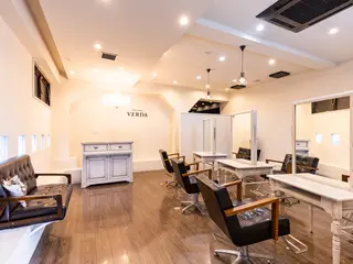 VERDA KENのヘアスタイル