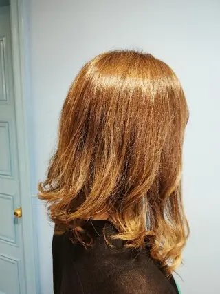 ミディアム カラー ★竹本 千春★のヘアスタイル