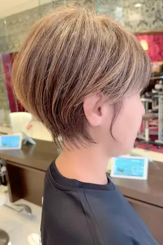 ショート 大川 有香のヘアスタイル