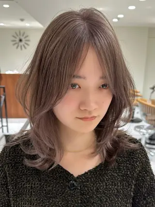 ミディアム カラー ご予約 宜しくお願いします！のヘアスタイル