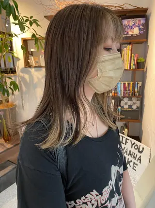 セミロング カラー 高橋 愛美のヘアスタイル