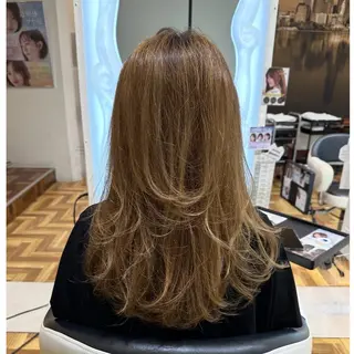 ロング 金沢 広美のヘアスタイル