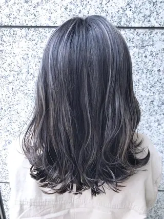 ミディアム カラー 平尾 拓也のヘアスタイル