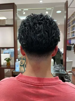 パーマ メンズ メンズ特化 宮崎大弥のヘアスタイル