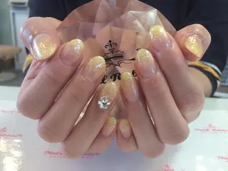 ネイル ネイルリボン 受付スタッフのネイルデザイン