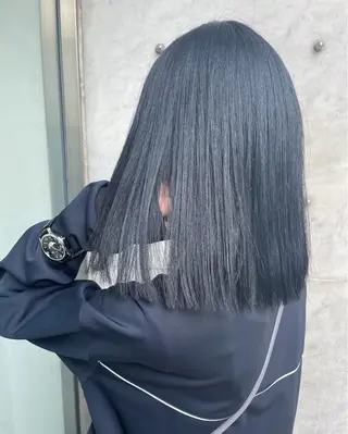 ミディアム カラー RU RIのヘアスタイル