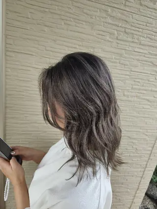 カラー ミディアム 荒井 琢人のヘアスタイル