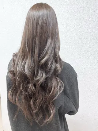 ロング Rei naのヘアスタイル