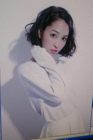ミディアム 今中 小百合のヘアスタイル