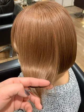 ショート カラー 薄田 珠美のヘアスタイル