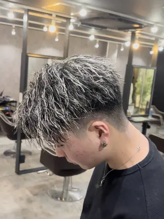 ショート カラー パーマ メンズ シュンヤ🔥メンズ パーマ特化🔥新小岩のヘアスタイル