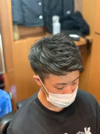 ミディアム パーマ 岡崎 海人のヘアスタイル