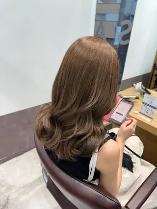 ミディアム 顔周りレイヤー/新宿 /モテ艶カラー/航介のヘアスタイル