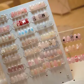 ネイル Lumee Ayakaのネイルデザイン