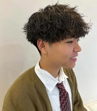 ショート パーマ メンズ 網谷 萌夏のヘアスタイル