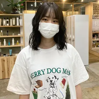 ミディアム 茜璃/ブリーチカラー /レイヤーカットのヘアスタイル