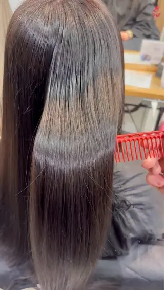 ミディアム 向山 月雫のヘアスタイル