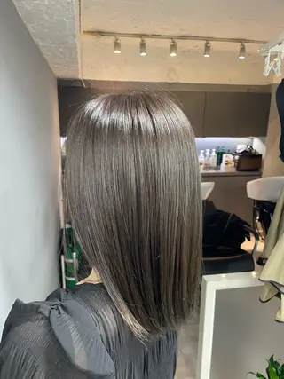 カラー ヘンリエッタ自由ヶ丘 けんとのヘアスタイル